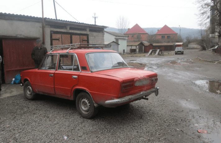 Поліцейські завадили мешканцю Мукачева викрасти автомобіль пенсіонера