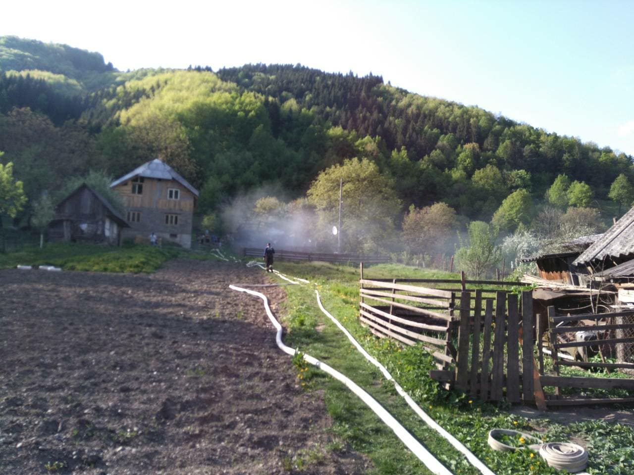 Рахівські вогнеборці ліквідували пожежу в приватному житловому секторі
