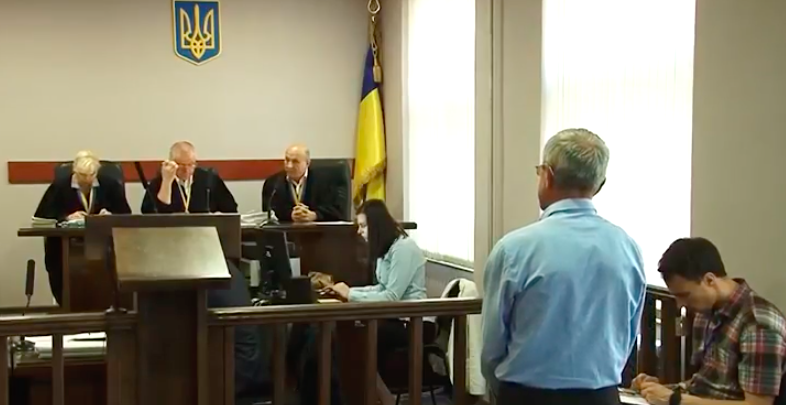 Екс-очільника смт. Ясіня звинувачують в незаконній приватизації будівлі