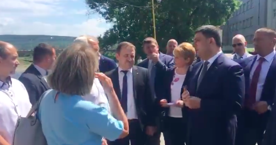 Гройсман пообіцяв розібратися з ситуацією довкола Холмківської ОТГ