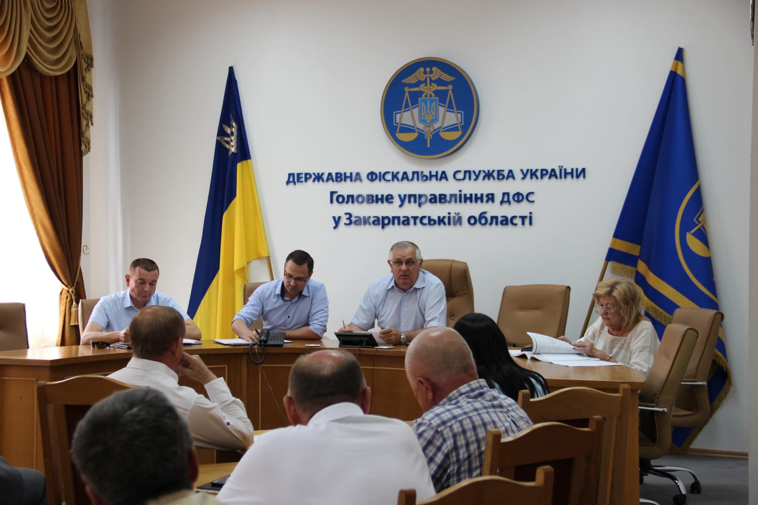 На засідані громадської ради при ДФС Закарпаття говорили про «єдине вікно» та зміни до Податкового кодексу