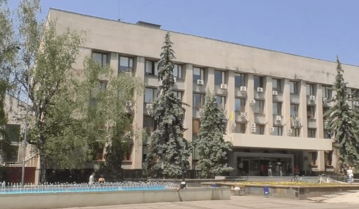 В Ужгородській міськраді обмежили доступ громадян до кабінетів чиновників