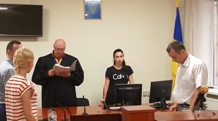 Затримана начальниця управління майном міськради Ужгорода не матиме права відлучатися з дому
