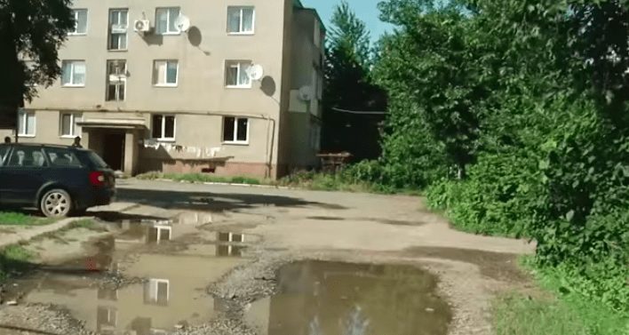 Про жителів околиці Мукачева забули комунальні служби (ВІДЕО)