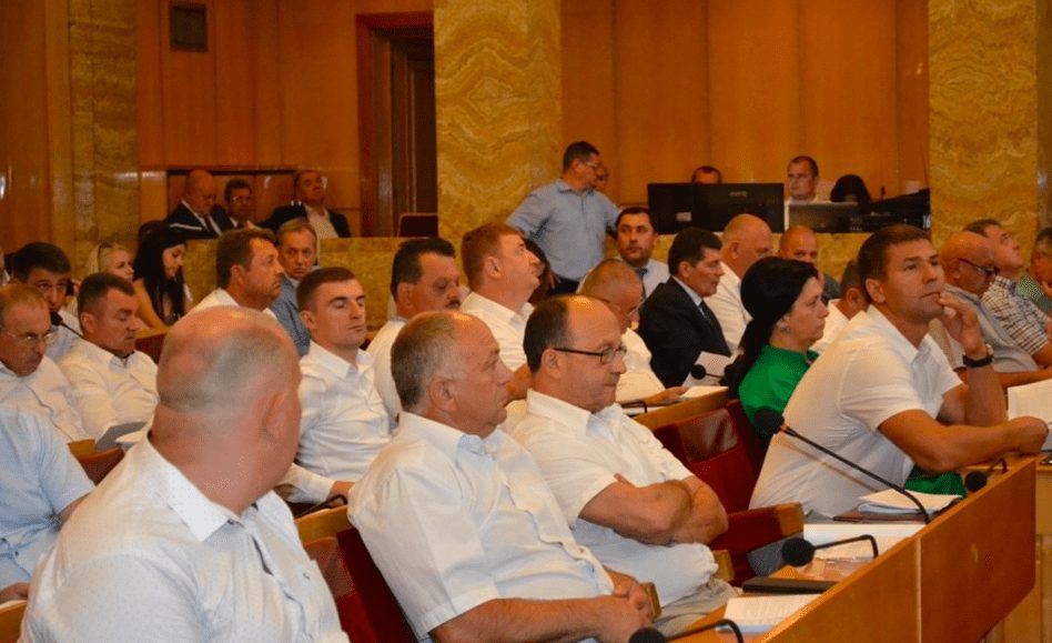 Депутатські запити допомагають вирішувати проблеми краю