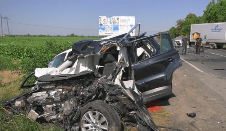 Жахлива ДТП на трасі Київ-Чоп: між селами Клячаново та Іванівці зіткнулось три автомобілі (ВІДЕО)