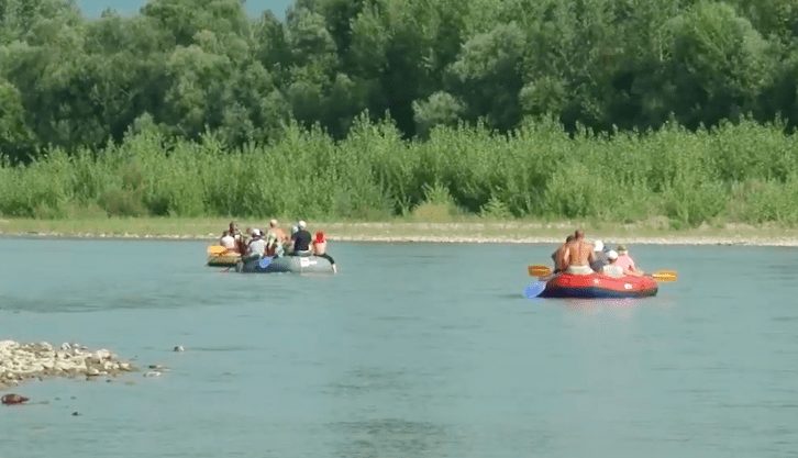 Особливий сплав річкою Тиса провели на Хустщині (ВІДЕО)