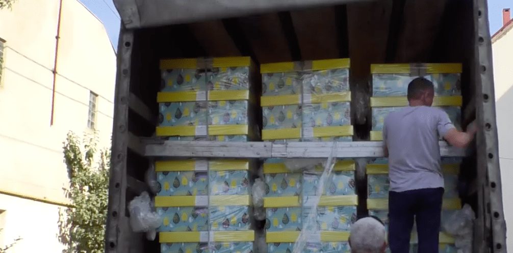 Першу партію безкоштовних бейбі-боксів доставили на Закарпаття