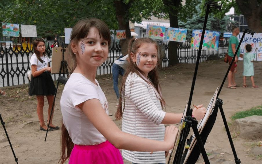 В Ужгородському альпінарії відкрили арт-платформу