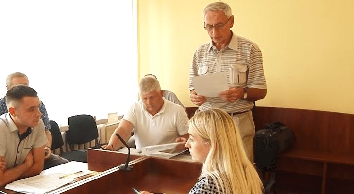 Закарпатський адмінсуд хоче змусити профспілки оплатити оренду будівлі на Народній