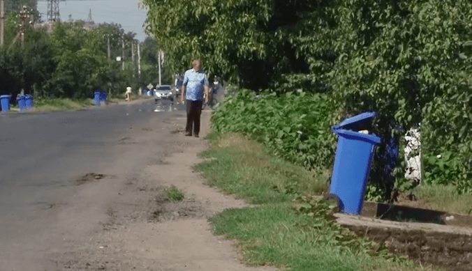 Всупереч депутатським обіцянкам, сміття з Ключарок так і не вивезли