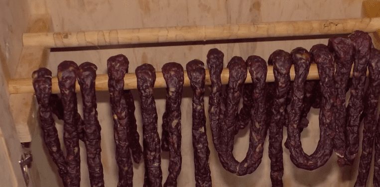 Закарпатське прошутто виготовляють на фермі у селі Тур’я Поляна (ВІДЕО)