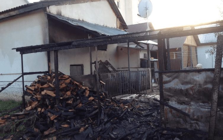 Іршавські вогнеборці врятували житловий будинок від пожежі (ФОТО)