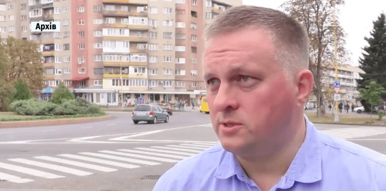 В Ужгороді згоріла автівка екс-начальника міської ДАІ Олексія Співака (ВІДЕО)