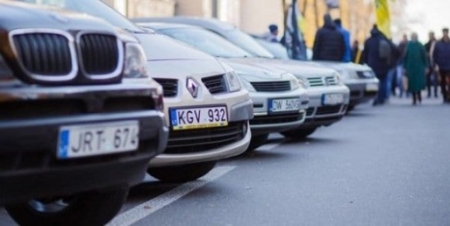 Кількість розмитнених авто на Закарпатській митниці постійно зростає – вже 215