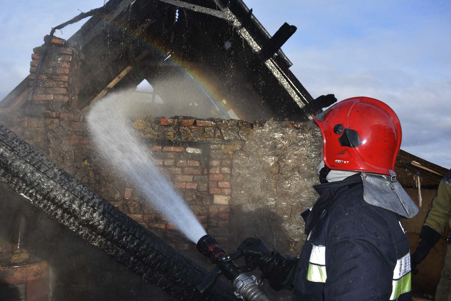 Пожежу у житловому будинку ліквідували ужгородські вогнеборці