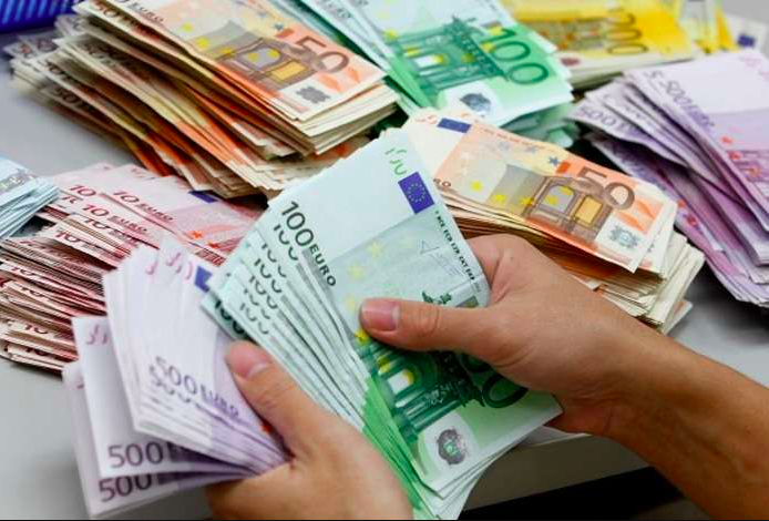В 2018 році заробітчани перерахували в Україну понад 10 мільярдів доларів