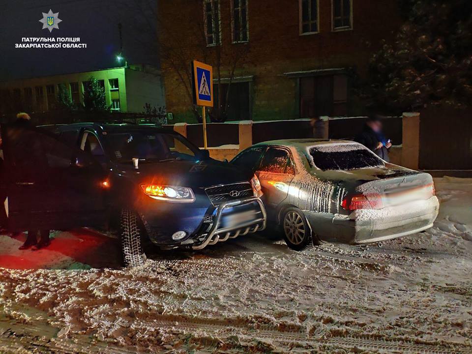 В Ужгороді автівка популярного таксі потрапила в ДТП (ФОТО)