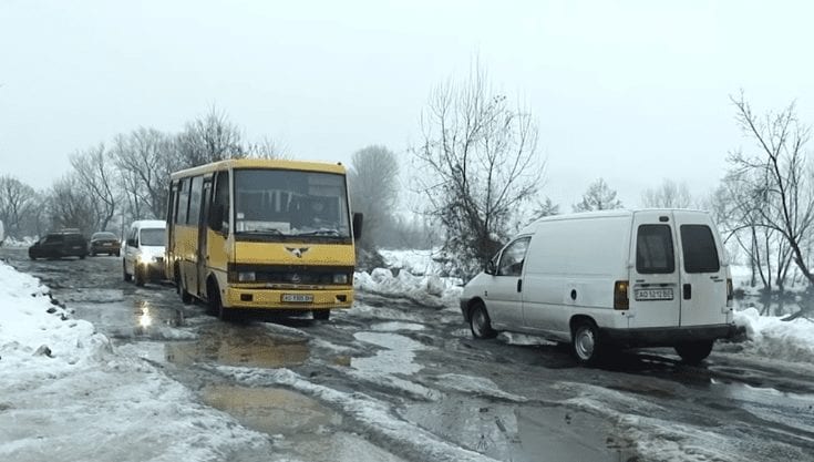 На сесії Іршавської райради обговорювали вщент розбиті дороги (ВІДЕО)