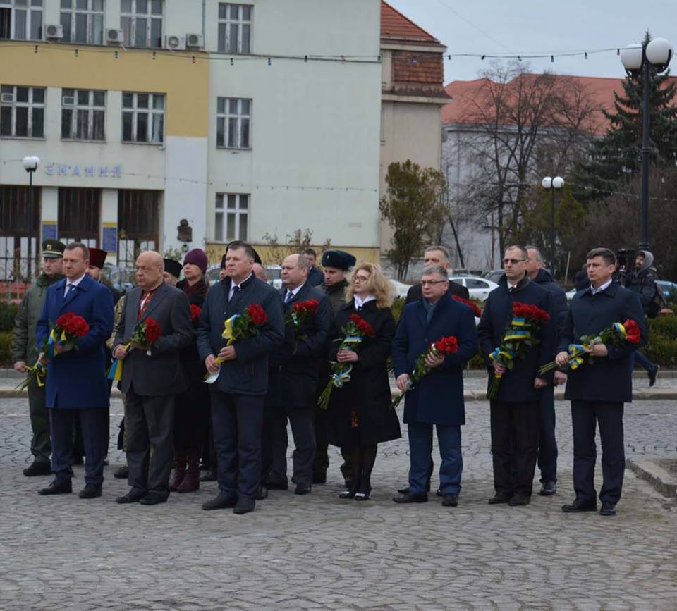 Керівництво органів ДФС Закарпаття долучилося до урочистостей з нагоди дня народження Великого Кобзаря