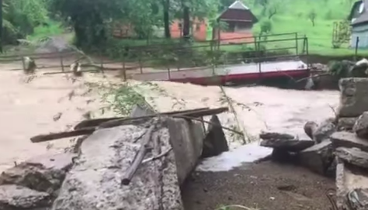 У Тур’ї Поляні, на Перечинщині, затоплені півсотні хат (ВІДЕО)