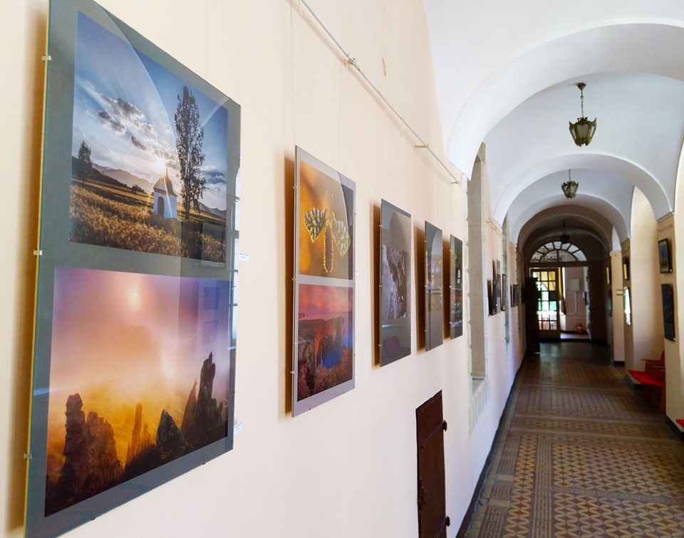 В Ужгородському замку проходить перша Міжнародна фотовиставка "Карпати"  (ФОТО)