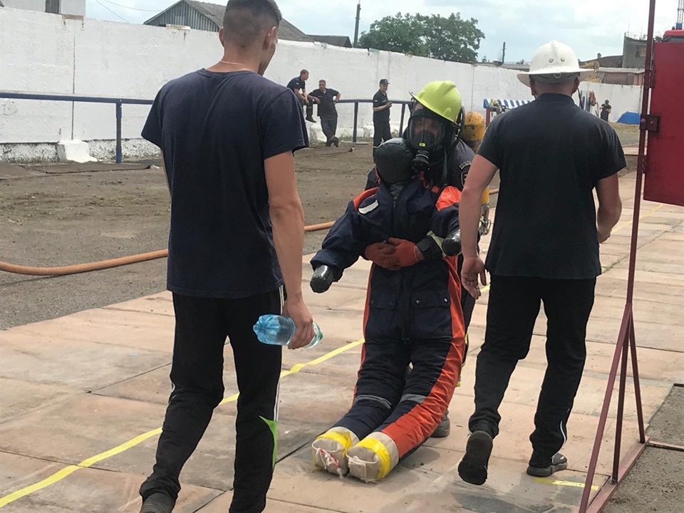 В Ужгороді стартували змагання пожежних-рятувальників