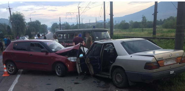 Правоохоронці розповіли подробиці ДТП у Перечині (ФОТО)