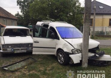 В Мукачеві ДТП: внаслідок зіткнення двох автомобілів постраждала дитина (ФОТО)