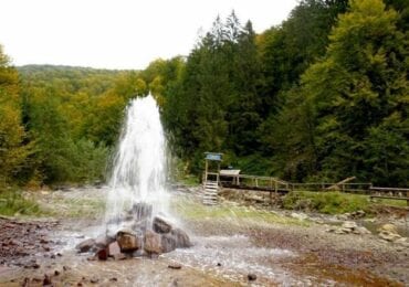 У Закарпатській області, на Верховині, знаходиться мінеральне джерело (ФОТО)