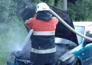 В Хусті на об’їзній на ходу загорілось авто (ФОТО)