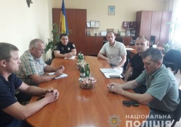 Правоохоронці Закарпаття домовилися з лісниками спільно протидіяти злочинам у сфері лісового господарства