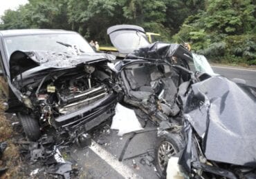 У мережі з'явились фото з місця ДТП в яку потрапив Мукачівський єпископ Мілан Шашік