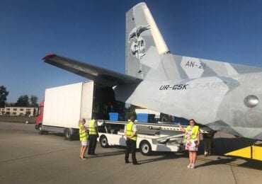 "Нова Пошта" почала використовувати літак для доставки відправлень