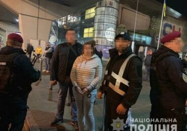 Правоохоронці повернули до України закарпатку, яка переховувалася від суду у Чехії