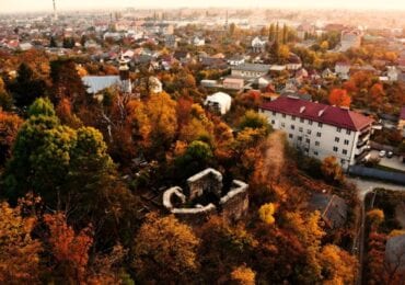 З висоти пташиного польоту показали руїни старовинної церкви Ужгорода (ВІДЕО)