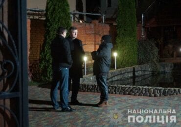 В Мукачеві невідомі намагались підірвати будинок місцевій підприємиці (ФОТО)