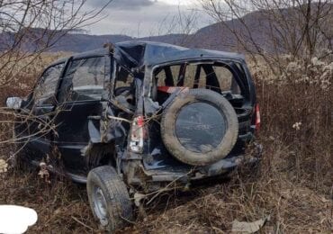 На трасі Н-09 чоловік на «Chevrolet Niva» злетів у кювет: загинула жінка водія