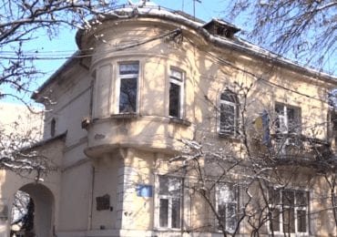 Боротьба за стоматологічну поліклініку в Ужгороді триває (ВІДЕО)