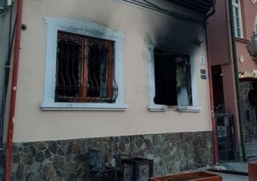 В Ужгороді допитали свідків підпалу офісу Товариства угорської культури Закарпаття (ВІДЕО)