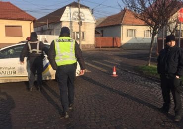 Чергове повідомлення про замінування: у Мукачеві із суду евакуювали людей (ФОТО)