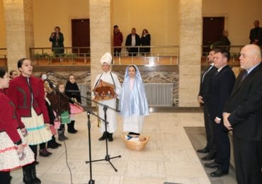 В облдержадміністрації колядували діти зі Словаччини (ФОТО)