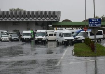 На кордонах з ЄС у Закарпатті - чималі черги з вантажівок