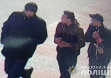 Погрожуючи ножем відібрали гроші та телефон: в Ужгороді неповнолітні пограбували чоловіка (ФОТО)