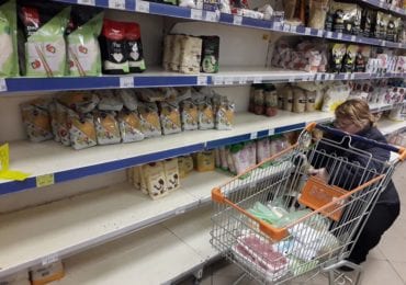 Чи запасаються ужгородці продуктами через карантин? (ВІДЕО)