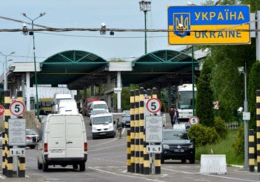 Угорщина дозволить транзит українців через свою територію