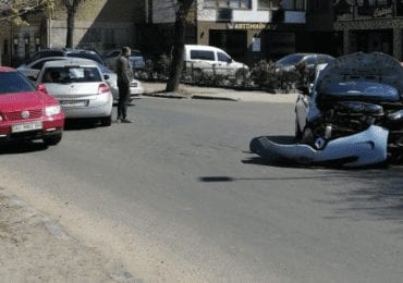 В Ужгороді на повороті вулиці Другетів трапилось ДТП (ФОТО)