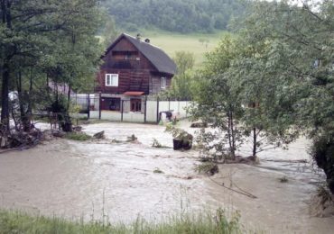 Все під водою: на Рахівщині зливи продовжують затоплювати села (ФОТО, ВІДЕО)