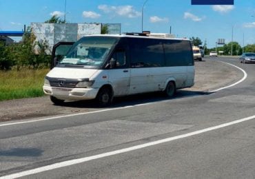 На в’їзді в Ужгород патрульні склали протокол на водія автобусу, який здійснював міжрайонний рейс (ФОТО)