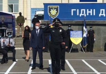 Закарпатський патрульний отримав медаль «За врятоване життя» від голови Національної поліції України